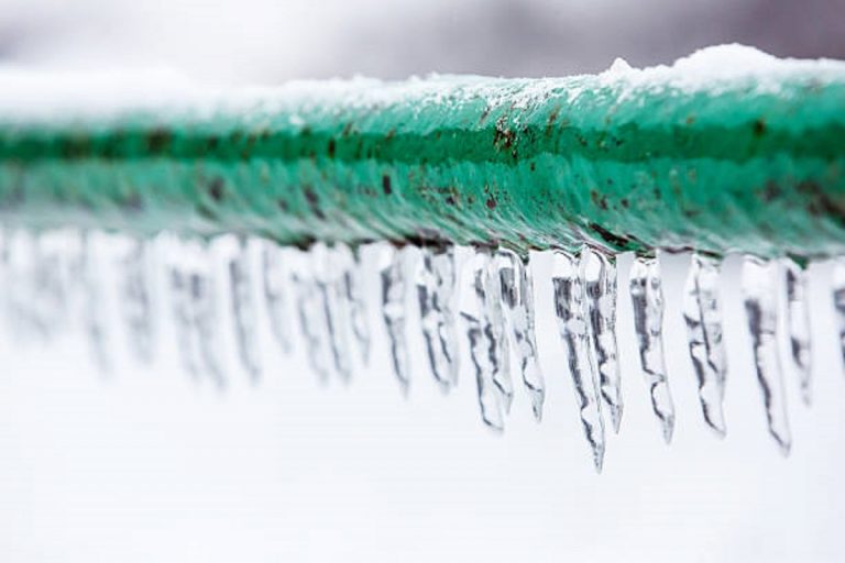 green frozen pipe
